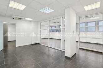 10-22 Rue D'Arras, Nanterre for lease Building Photo- Image 2 of 3