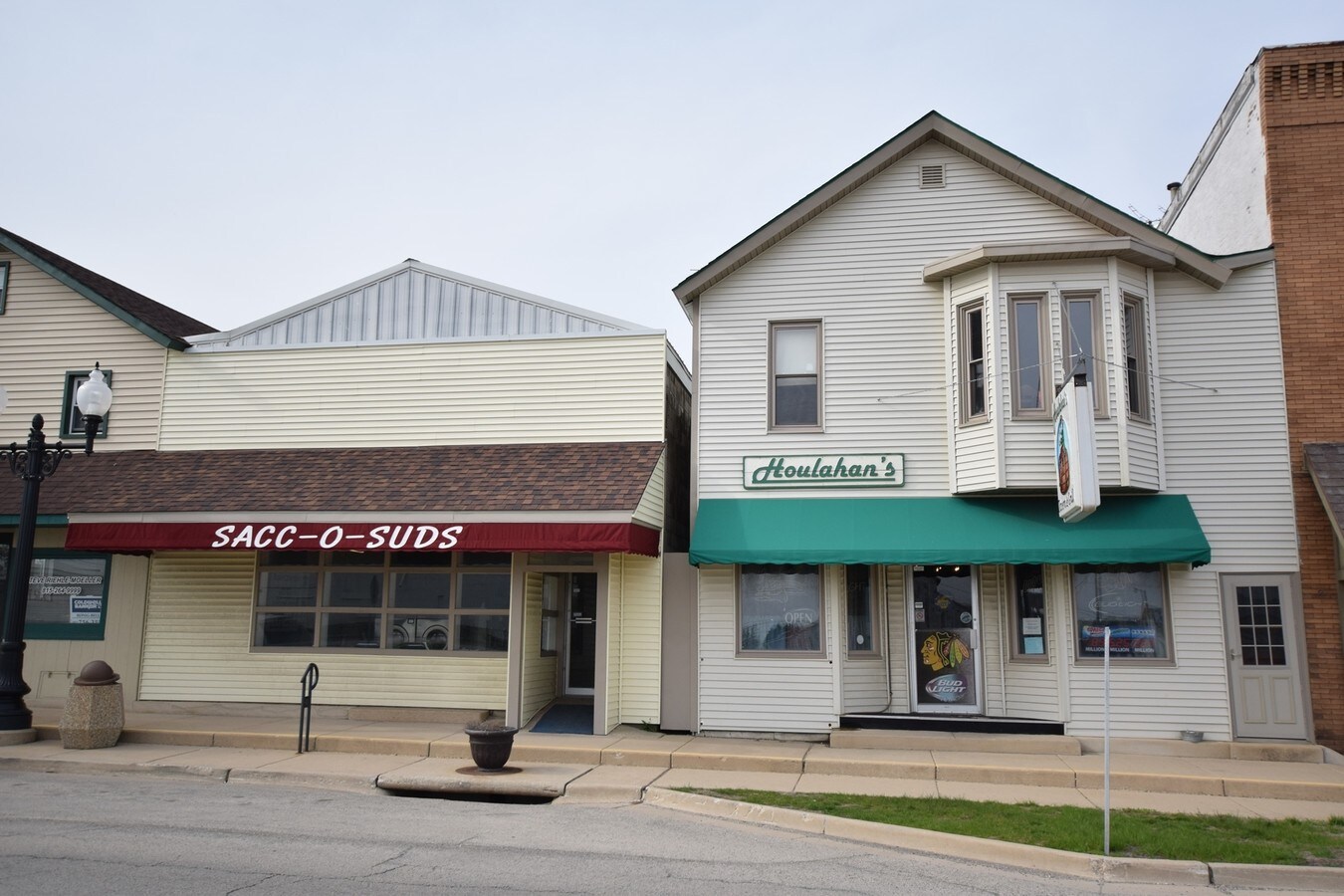 212 W Lincoln Hwy, Waterman, IL 60556 Retail for Sale