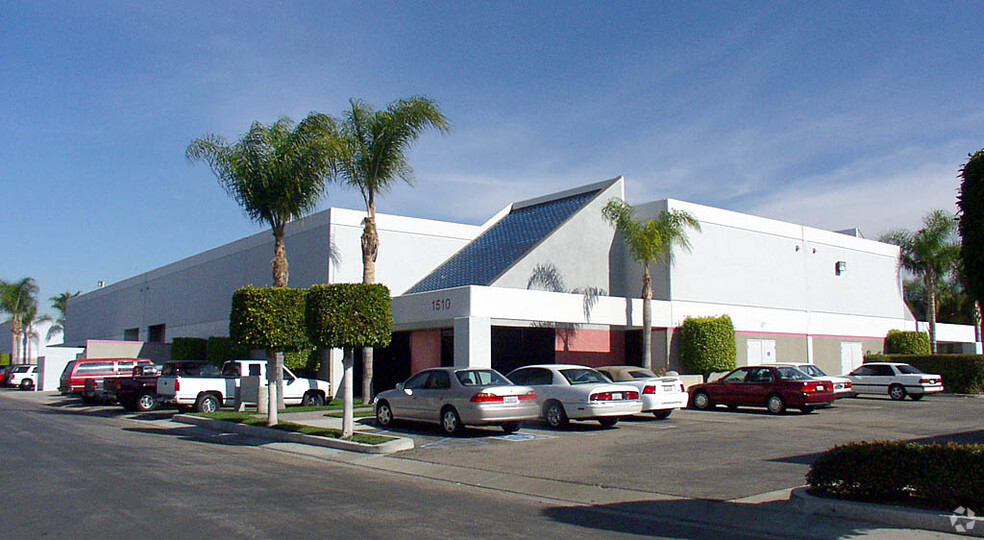 1510-1570 N Harmony Cir, Anaheim, CA for lease - Building Photo - Image 3 of 9