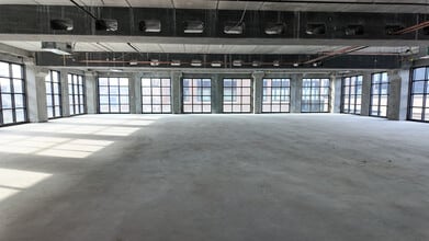 150 E 4th Pl, Sioux Falls, SD for lease Interior Photo- Image 1 of 3