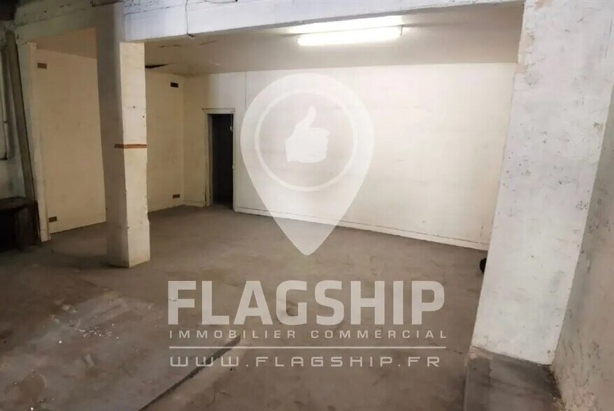 Industrial in Paris for lease - Interior Photo - Image 2 of 5