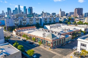 821-835 E 3rd St, Los Angeles CA - Pub
