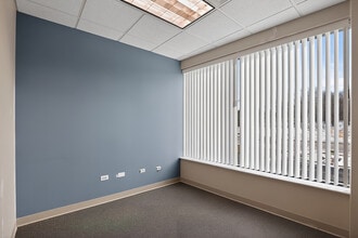 213 Front St, Mchenry, IL for lease Interior Photo- Image 2 of 27