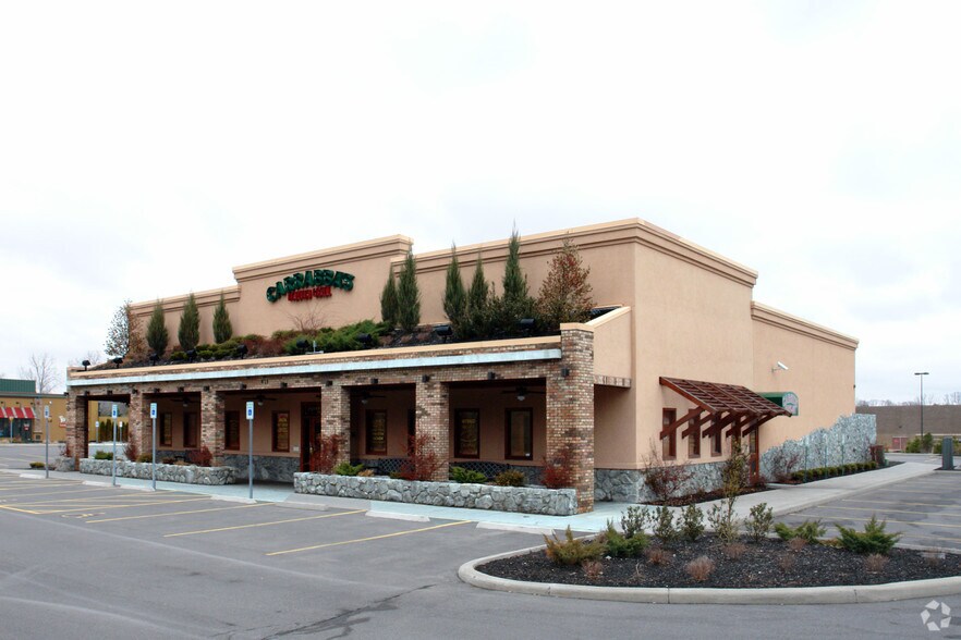 675 Troy Schenectady Rd, Latham, NY for lease - Building Photo - Image 2 of 13