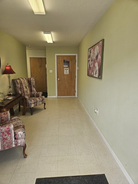 1030 Centerville Tpke S, Chesapeake, VA for lease - Lobby - Image 3 of 22