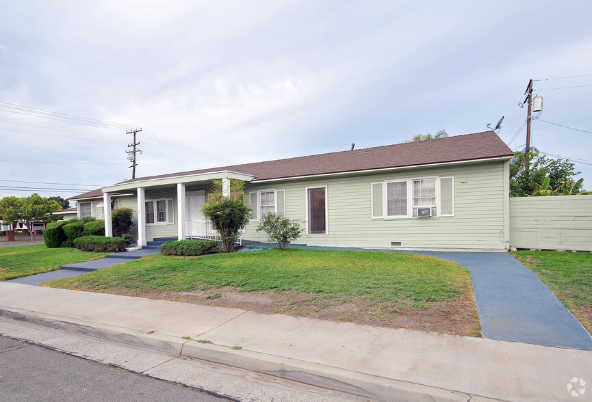 1621 E Santa Ana St, Anaheim, CA for sale - Primary Photo - Image 1 of 1