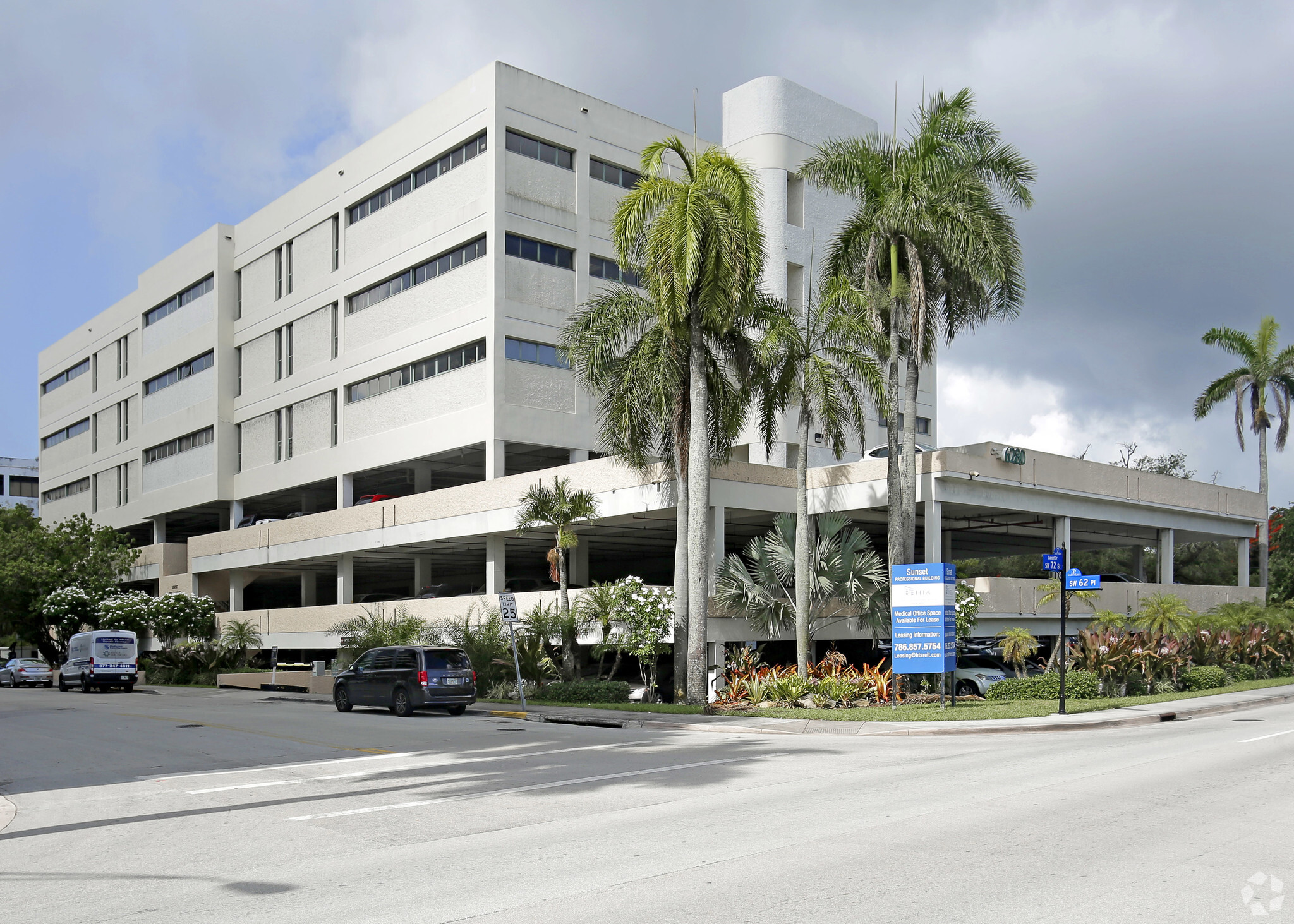 6280 Sunset Dr, Miami, FL for lease Primary Photo- Image 1 of 7