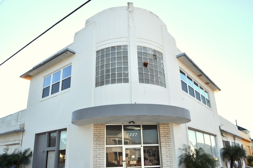 1227 Avenue L, Galveston, TX for sale - Building Photo - Image 1 of 1