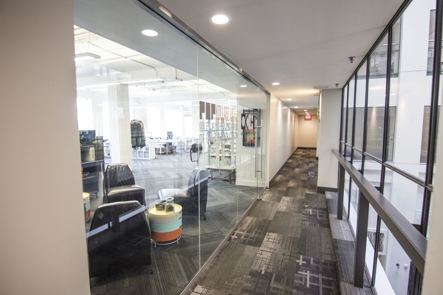 237 8th Ave SE, Calgary, AB for lease - Interior Photo - Image 2 of 12