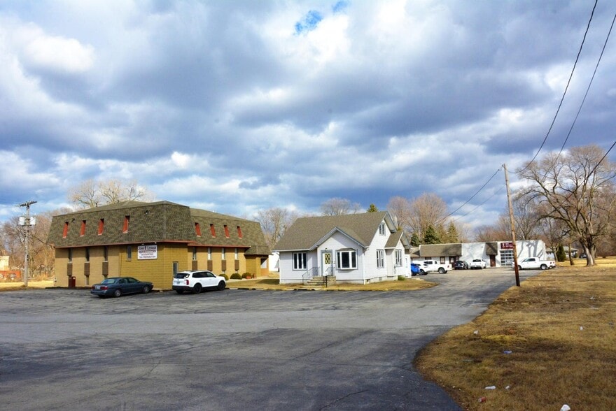 9209-9227 Indianapolis Blvd, Highland, IN for sale - Building Photo - Image 2 of 12