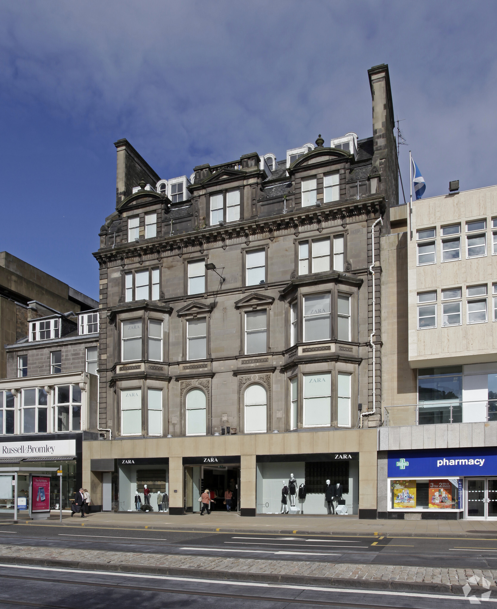 104 Princes St, Edinburgh for sale Primary Photo- Image 1 of 1