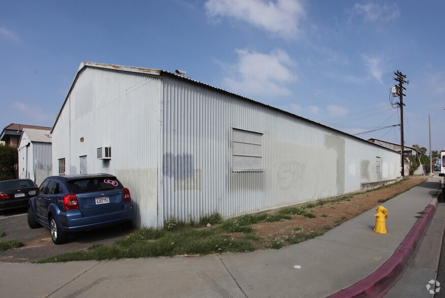 2145 Hoover Ave, National City, CA for lease - Building Photo - Image 1 of 3