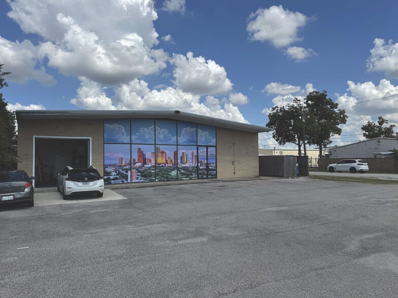 4900 Dacoma St, Houston, TX for sale - Building Photo - Image 2 of 4