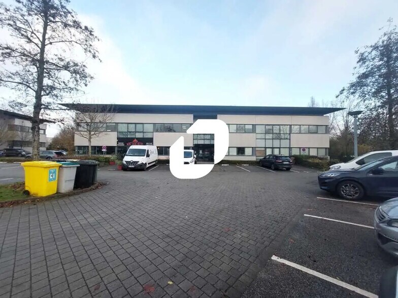 10 Rue Blaise Pascal, Élancourt for lease - Building Photo - Image 2 of 7