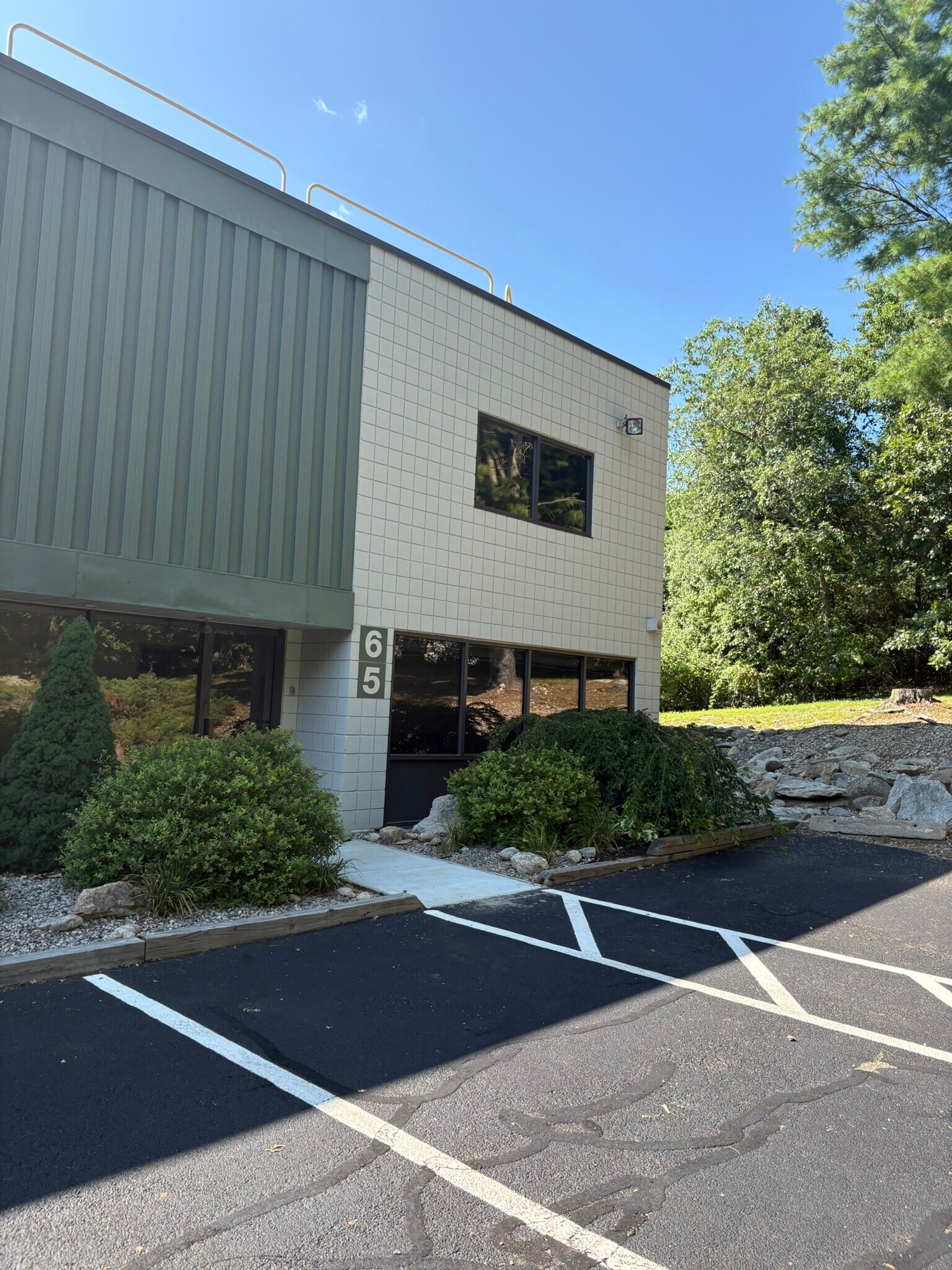 25 Thurber Blvd, Smithfield, RI for lease Interior Photo- Image 1 of 7