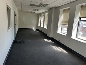 770 Chapel St, New Haven, CT for lease Interior Photo- Image 2 of 4