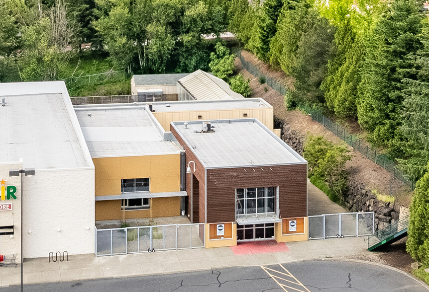 7295 SW Dartmouth St, Portland, OR for lease - Building Photo - Image 2 of 10