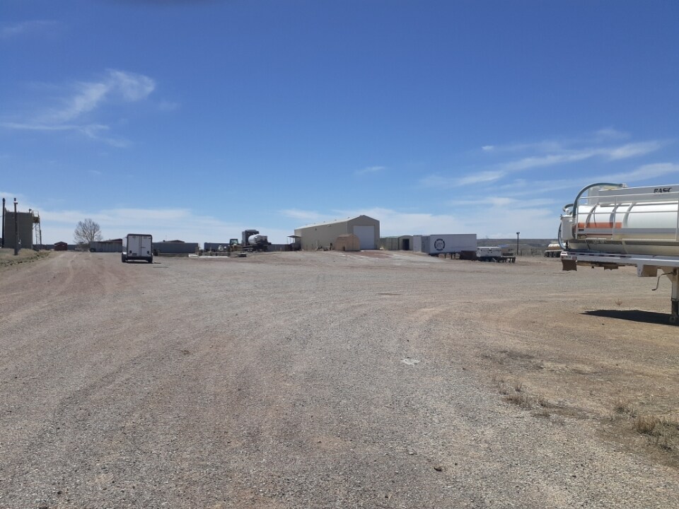 512 Riner, Wamsutter, WY 82336 2,500 SF INDUSTRIAL BUILDING ON 7.35