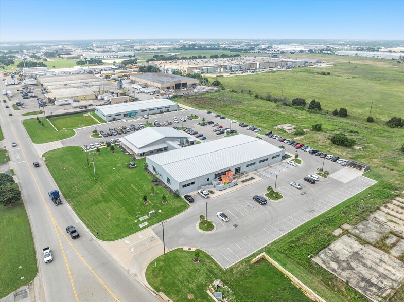 601 Texas Central Pky, Woodway, TX for sale - Building Photo - Image 3 of 7