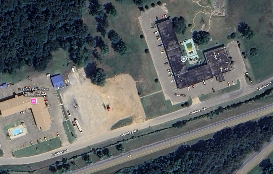 Holiday Drive, Hope, AR for sale - Building Photo - Image 2 of 3