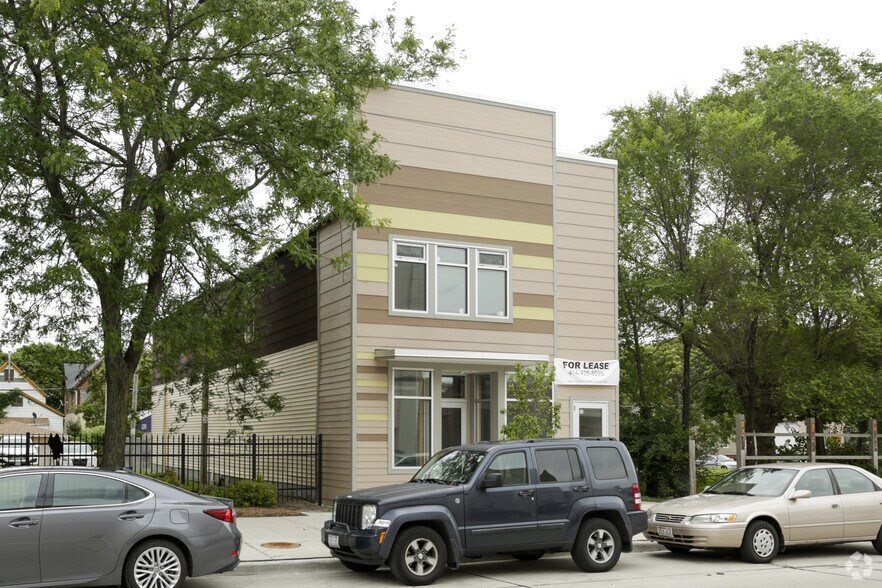 924 S 5th St, Milwaukee, WI for sale - Primary Photo - Image 1 of 1