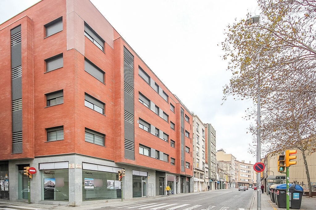 Retail in Sabadell, Barcelona for lease Primary Photo- Image 1 of 2