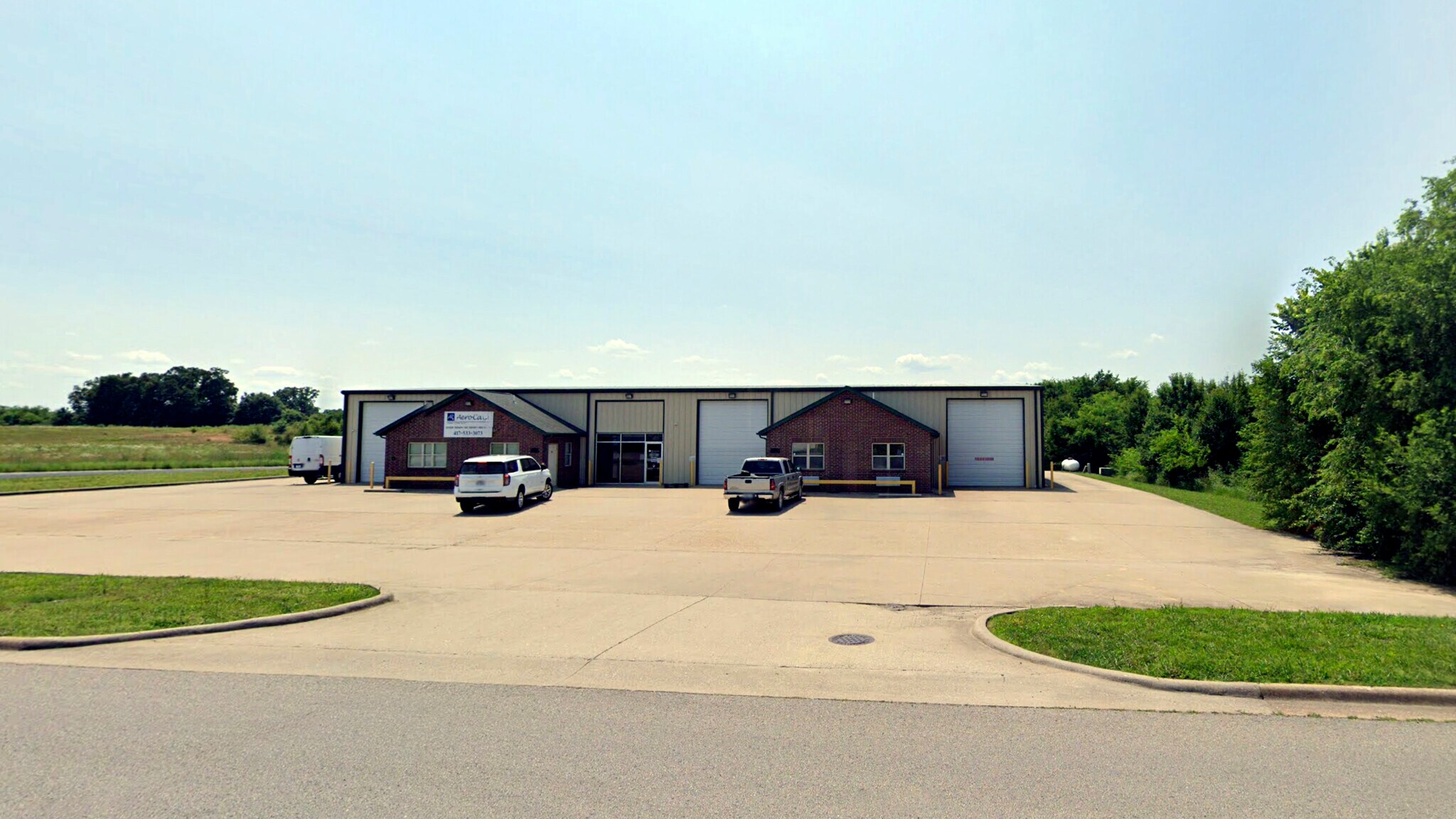 1019 Cowan Dr, Lebanon, MO for lease Primary Photo- Image 1 of 3