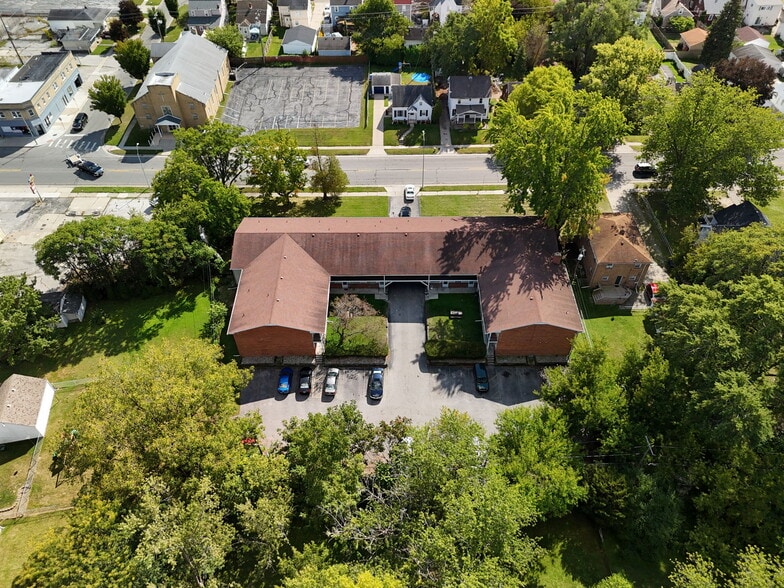 2144 W Sylvania Ave, Toledo, OH for sale - Building Photo - Image 1 of 6