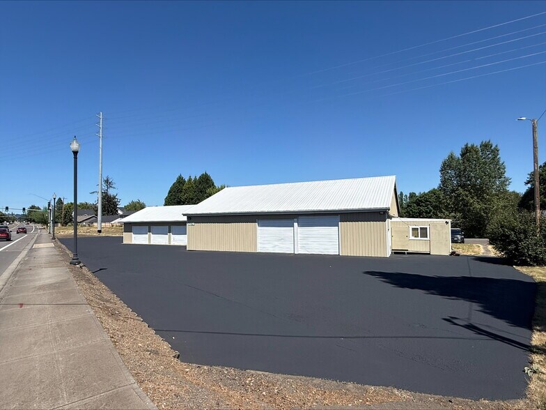 5270 NE Cornelius Pass Rd, Hillsboro, OR for sale - Primary Photo - Image 1 of 2