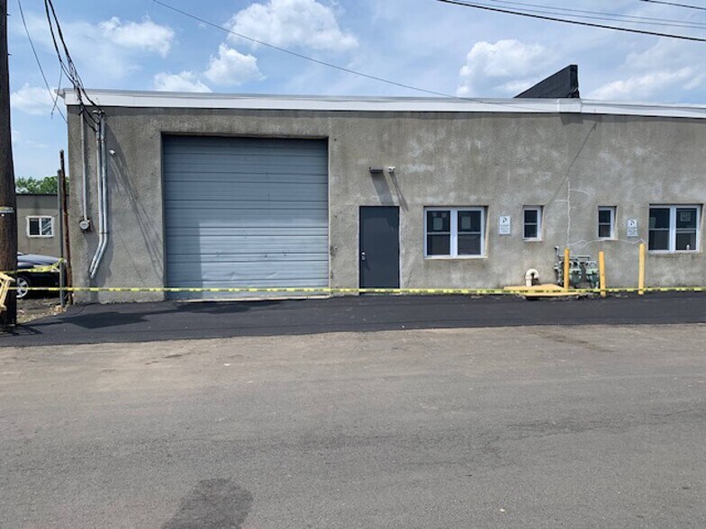 1611 Pennsylvania Ave, Linden, NJ 07036