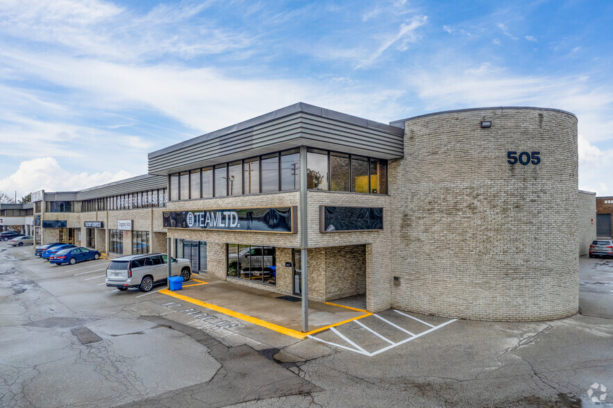 505 Queensway E, Mississauga, ON for lease - Building Photo - Image 1 of 5