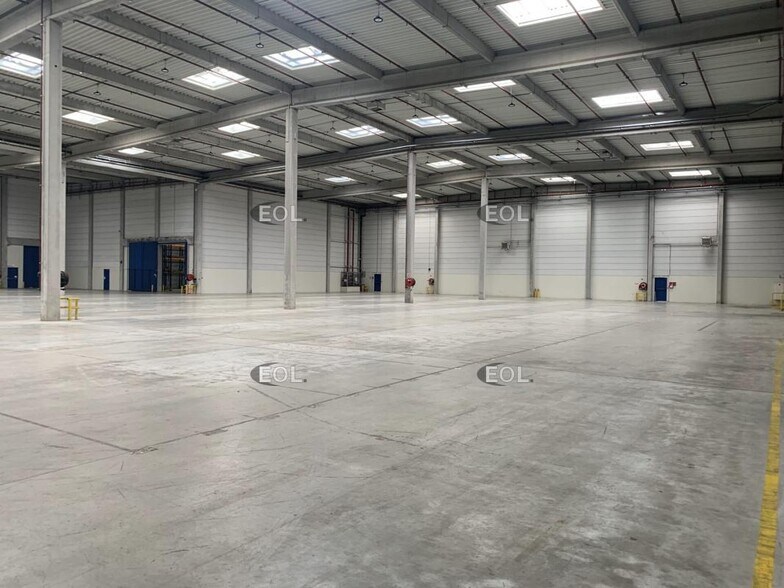 Industrial in Baule for lease - Interior Photo - Image 2 of 12
