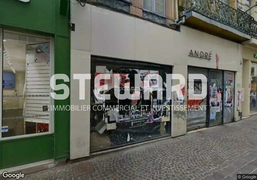Retail in Lille for lease - Building Photo - Image 1 of 18