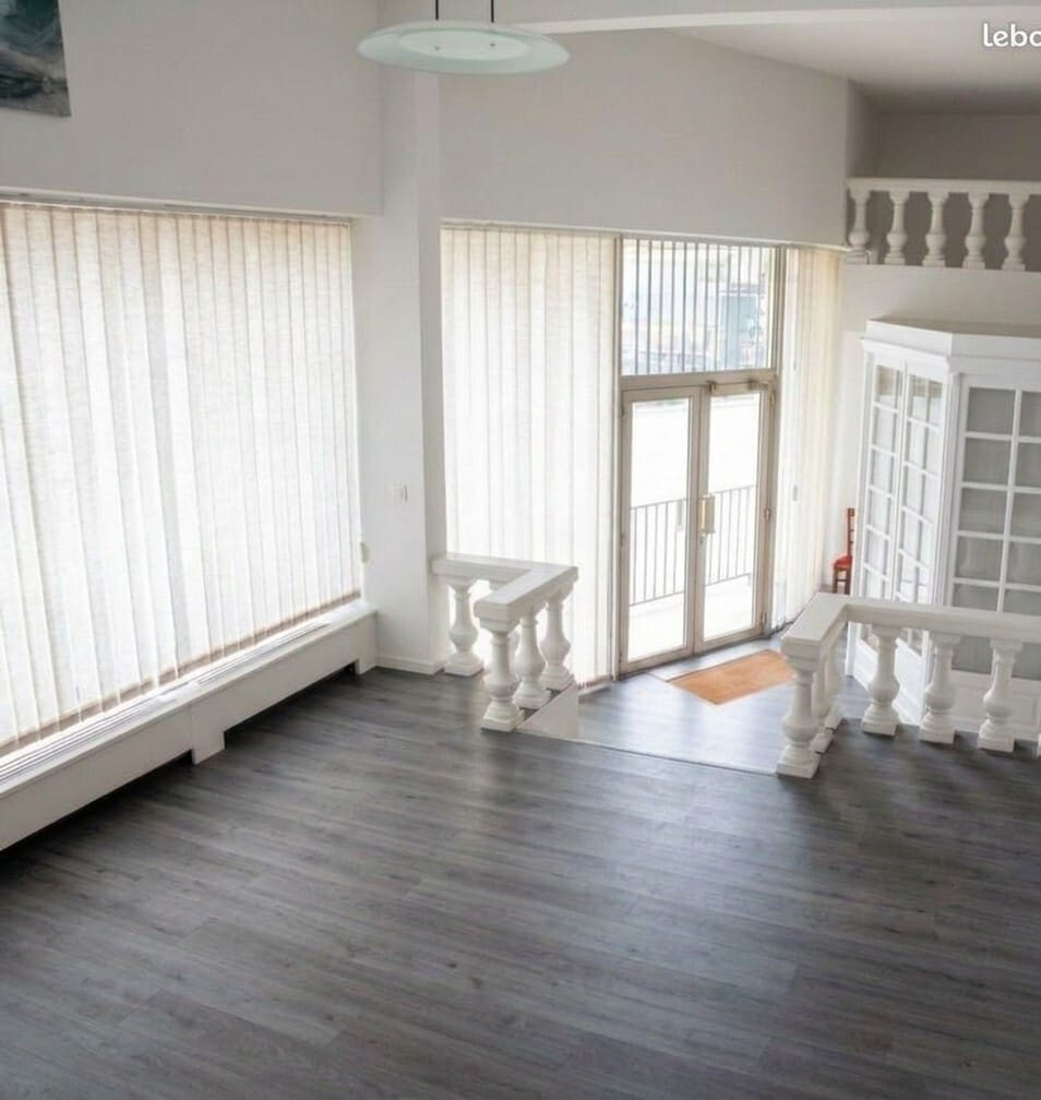 9 Rue De La Roche, Pontoise for lease Interior Photo- Image 1 of 11