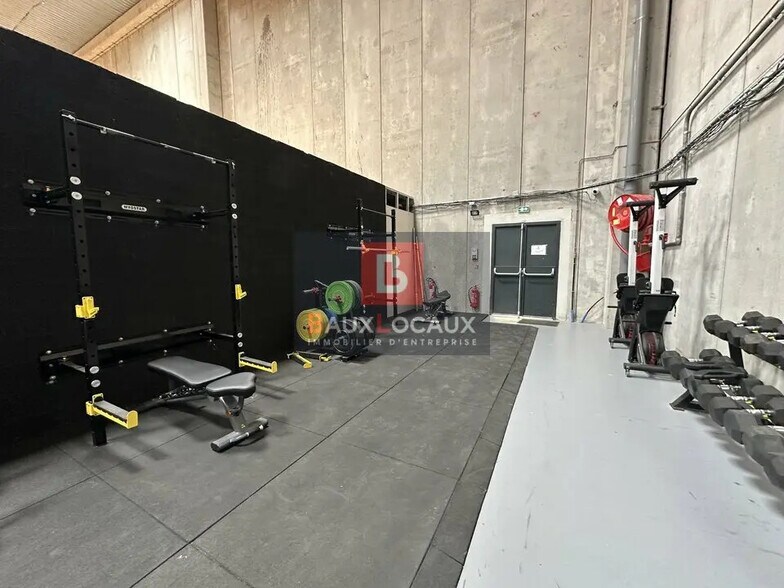 Flex in Le Pontet for lease - Interior Photo - Image 3 of 12