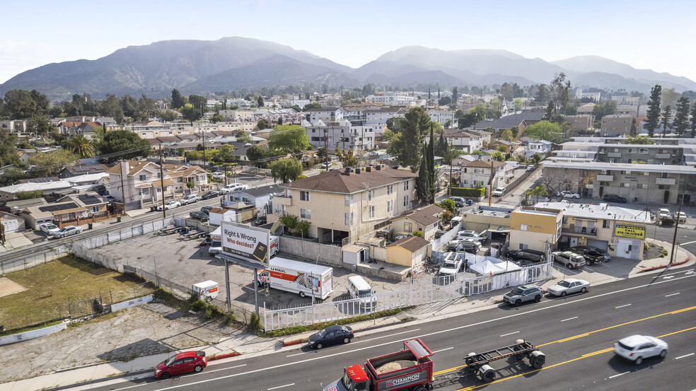 7415 Foothill Blvd, Tujunga, CA for sale - Building Photo - Image 1 of 1