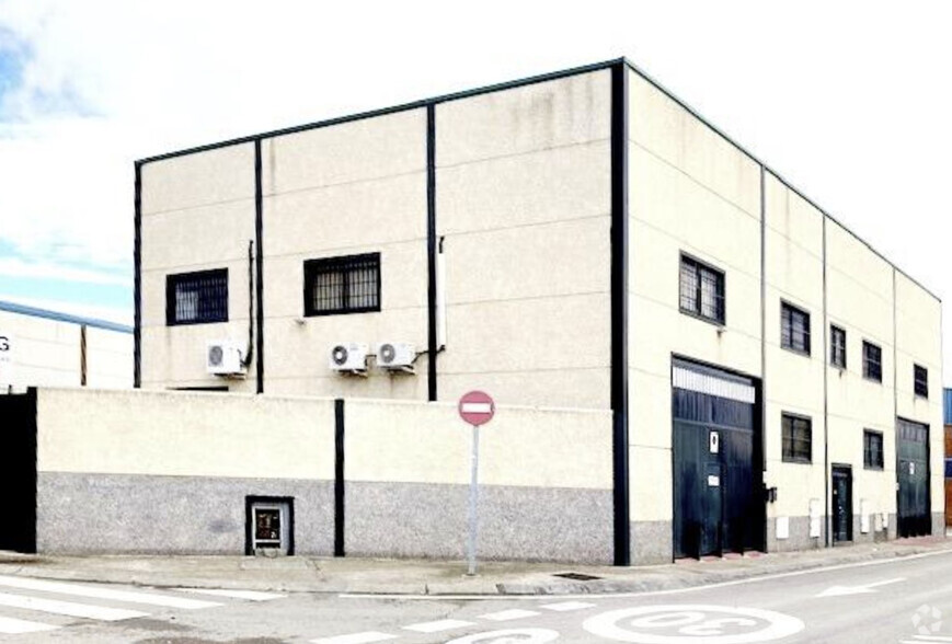 Industrial in Leganés, MAD for sale - Primary Photo - Image 1 of 4