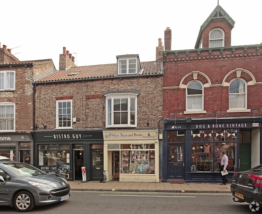 38 Gillygate, York, NYK YO31 7EA