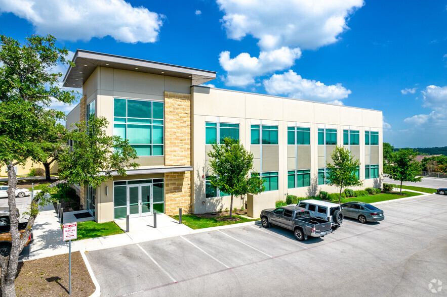 2714 N Loop 1604 E, San Antonio, TX for lease - Building Photo - Image 1 of 24