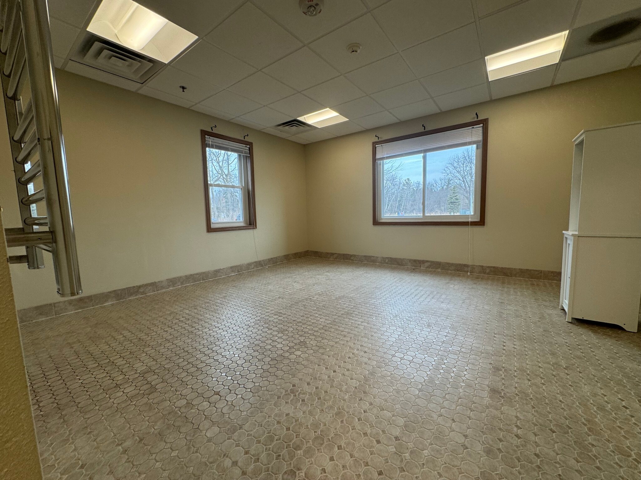 605 Chase Blvd, Sun Prairie, WI for lease Interior Photo- Image 1 of 11