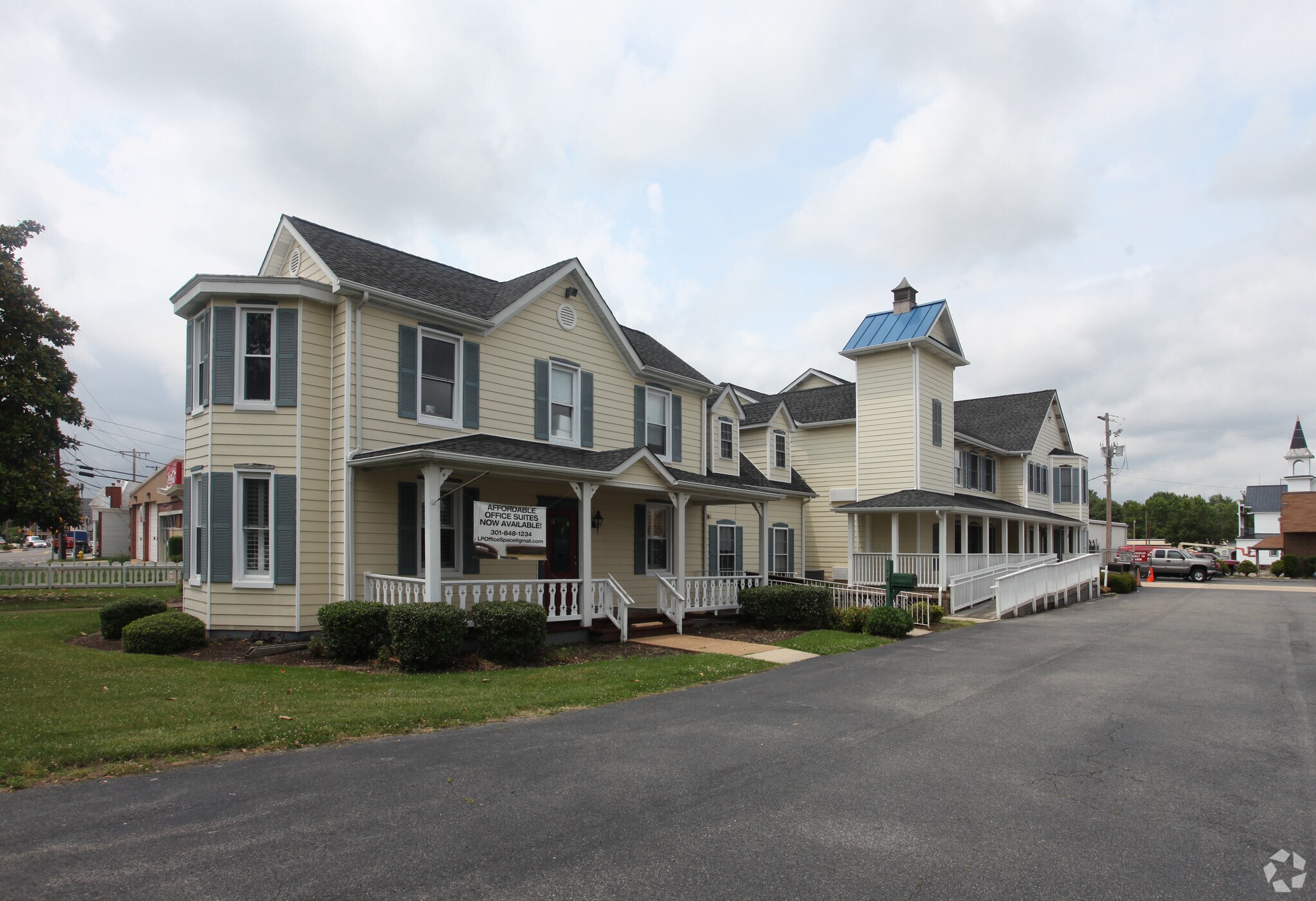 404-406 Charles St, La Plata, MD for sale Primary Photo- Image 1 of 1