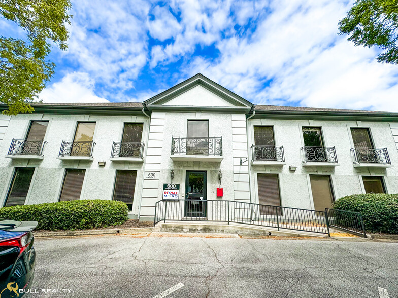 600 Virginia Ave NE, Atlanta, GA for lease - Building Photo - Image 2 of 11