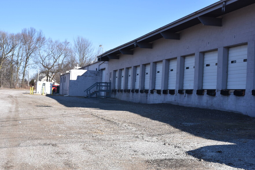 395 Baird St, Akron, OH for lease - Building Photo - Image 1 of 11