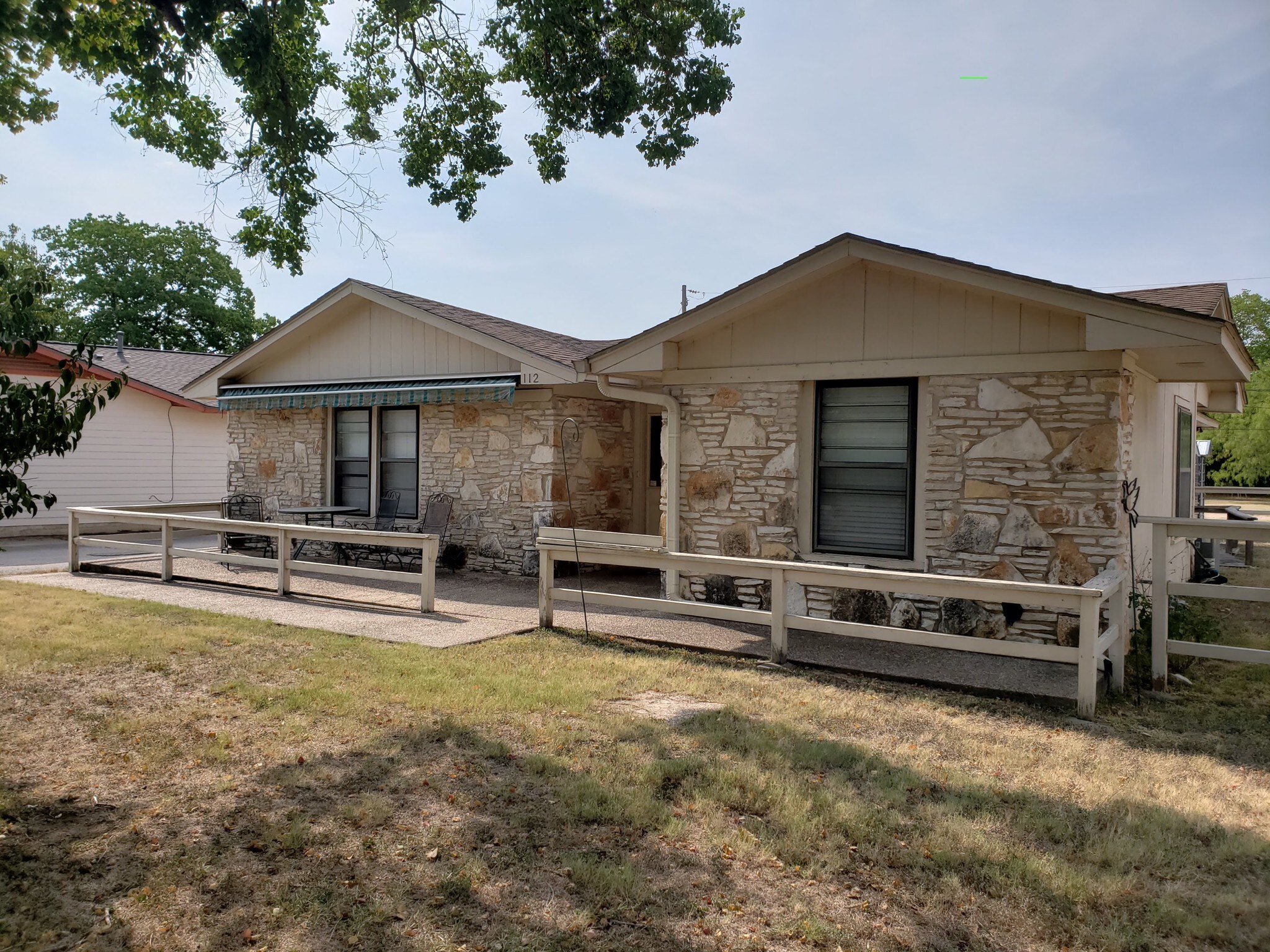 112 Golden Oaks Dr, Georgetown, TX for sale Primary Photo- Image 1 of 1