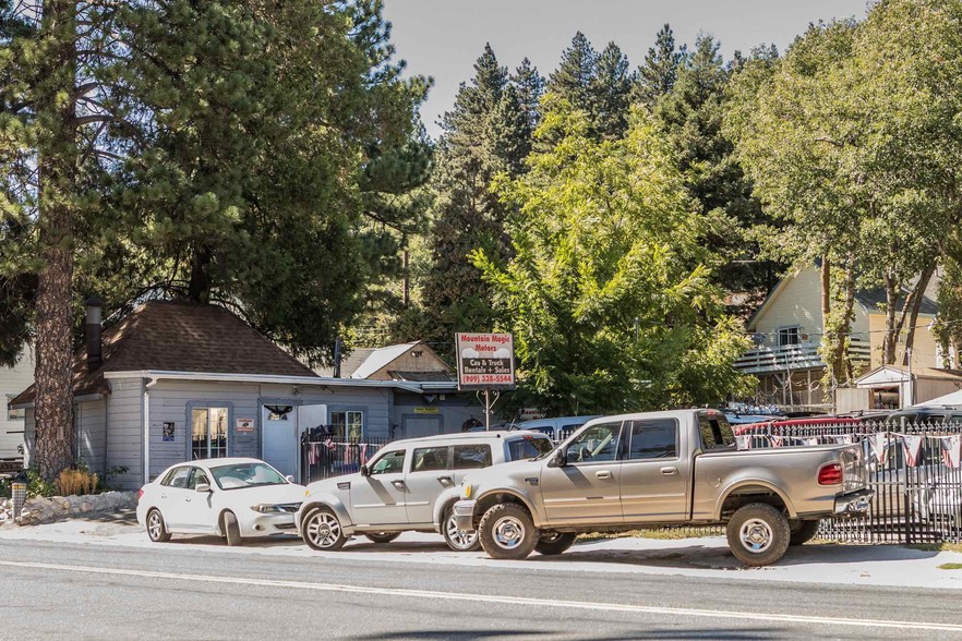 23804 Lake Dr, Crestline, CA for sale - Primary Photo - Image 1 of 6