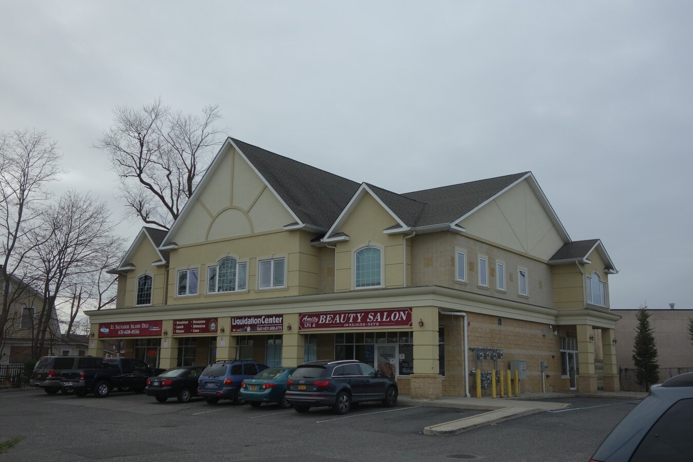 58 Albany Ave, Amityville, NY 11701