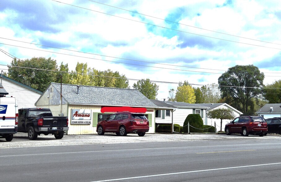 5950 Swan Creek Rd, Saginaw, MI 48609