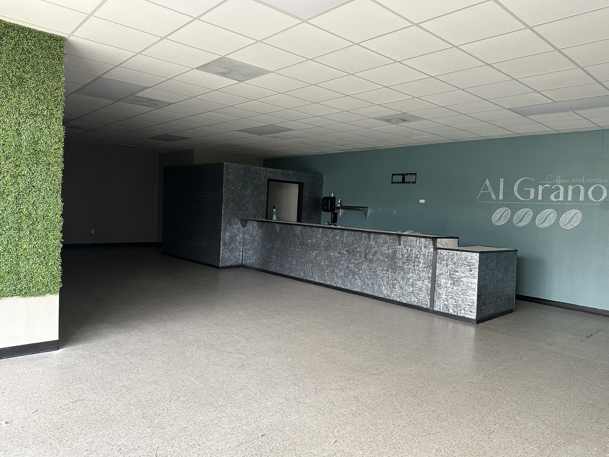 1328 S Jackson Rd, McAllen, TX for lease Interior Photo- Image 1 of 6