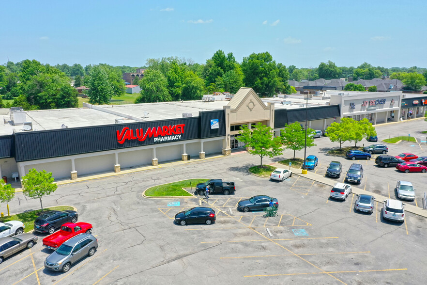 7519 Outer Loop, Louisville, KY for lease - Building Photo - Image 1 of 13