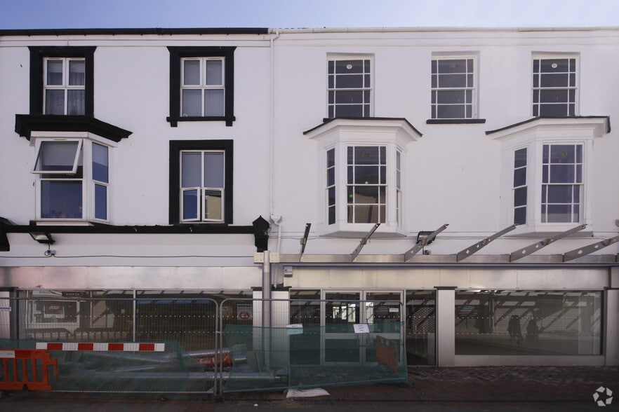 7 Stepney St, Llanelli for sale - Primary Photo - Image 1 of 1